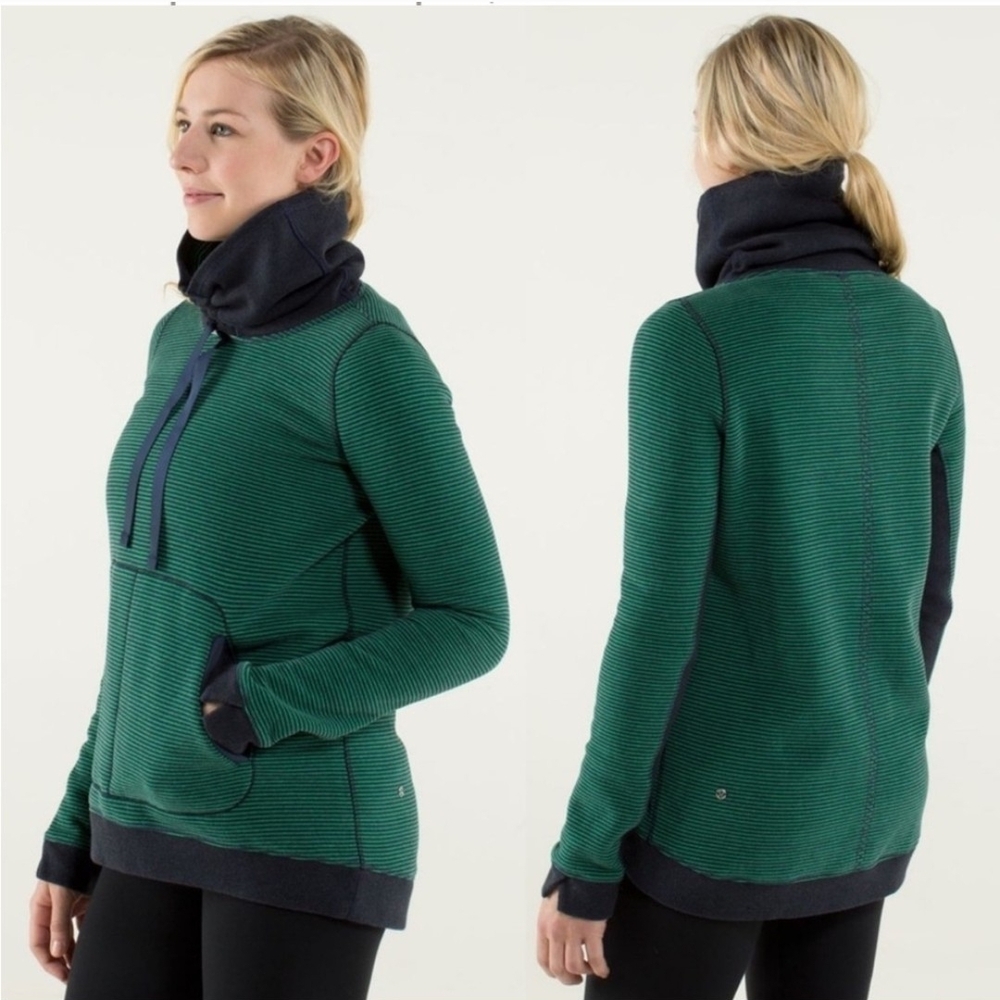 Women's Green and Black Sweater
